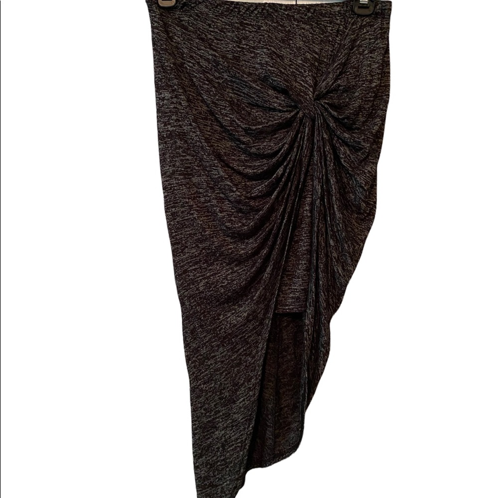 Hi-lo grey skirt. Very flattering and goes great with a crop top!